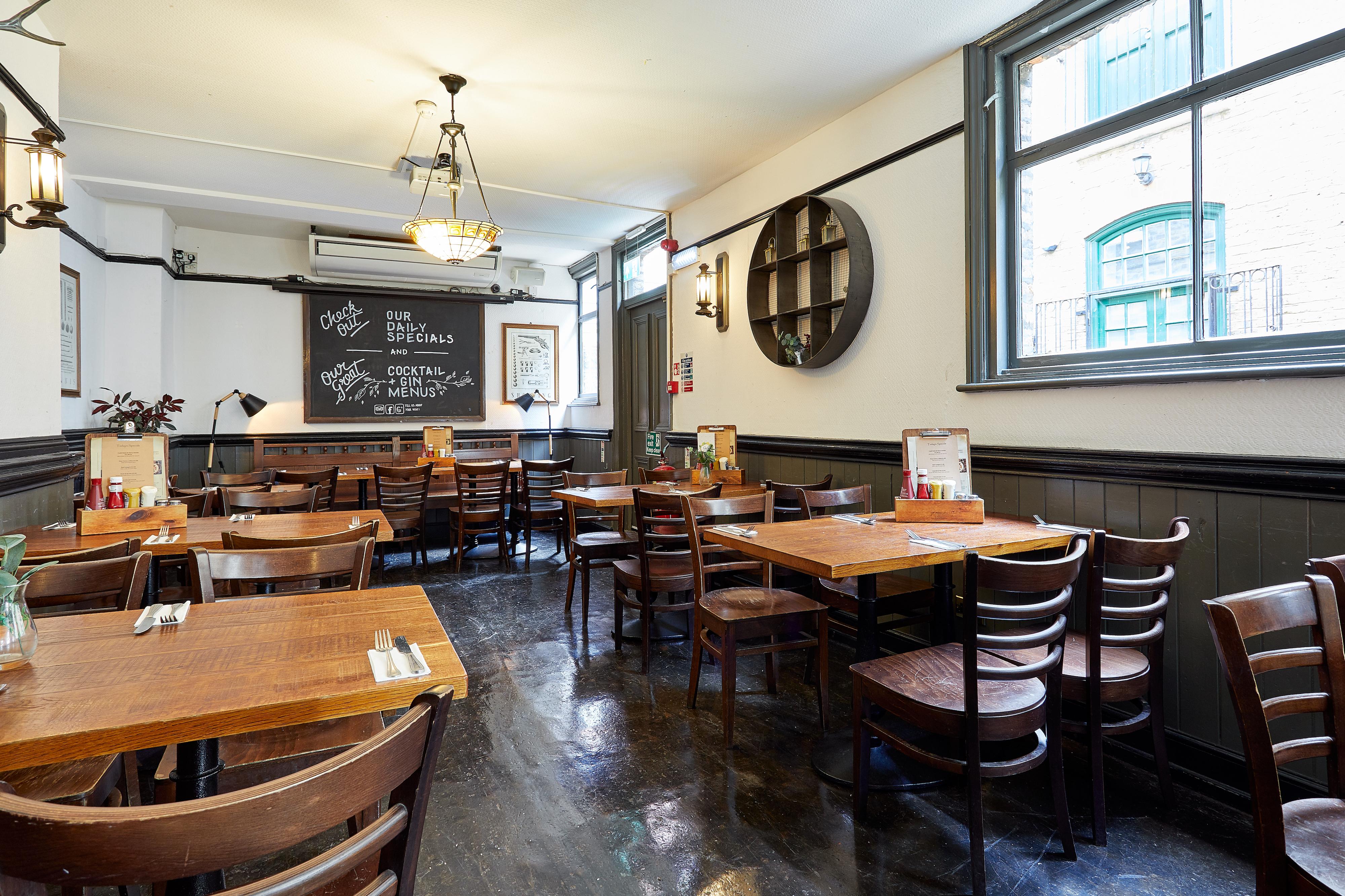 St Christopher's Bridge - The Hostel London