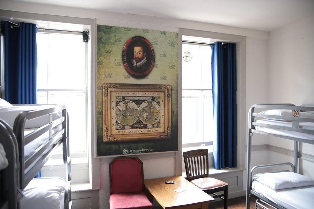 Albergue St Christopher's Bridge - The *
